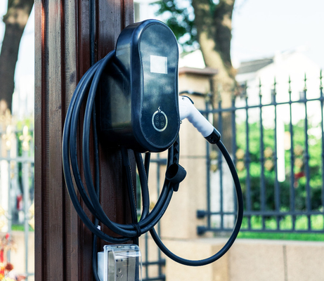 3.68KW 8A 16AMP Electric Charging Point At Home Ev Home Wall Charger With LED